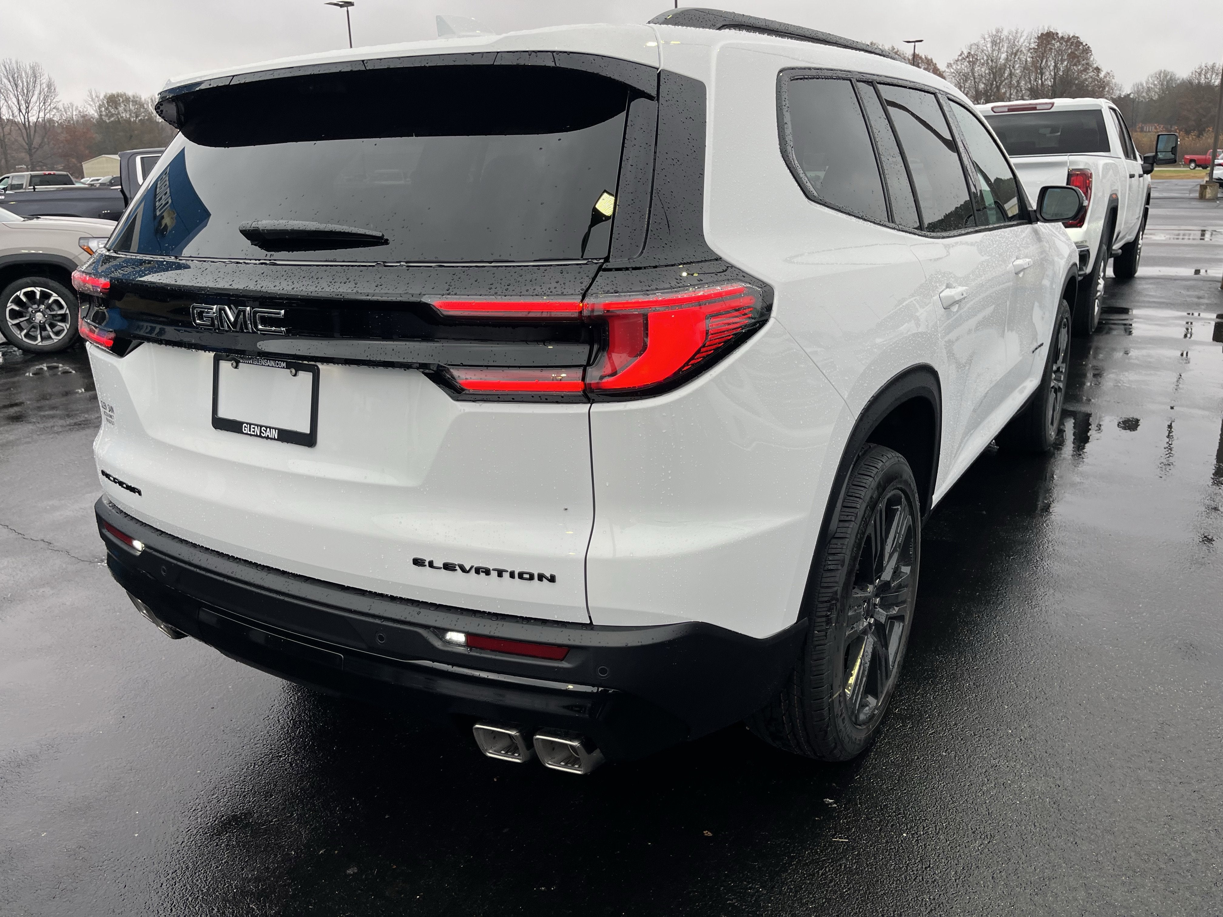 2026 GMC Acadia Elevation
