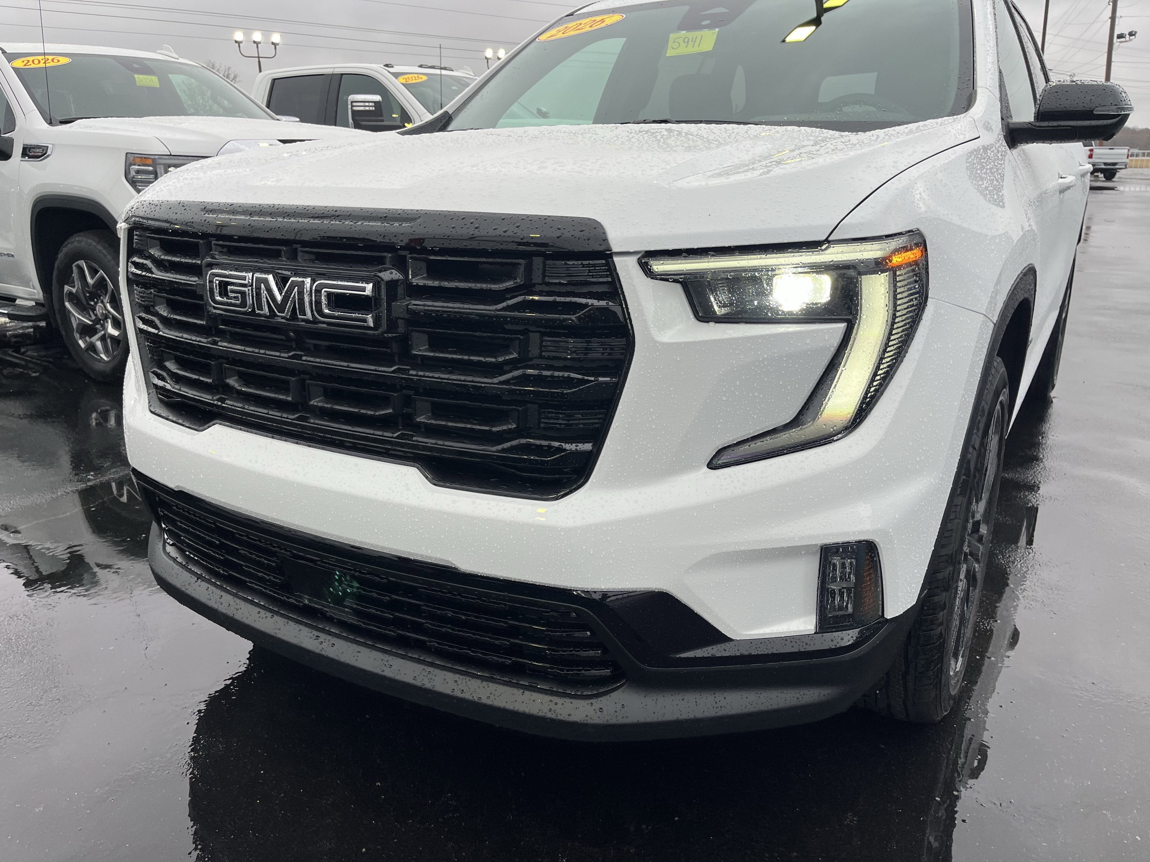 2026 GMC Acadia Elevation