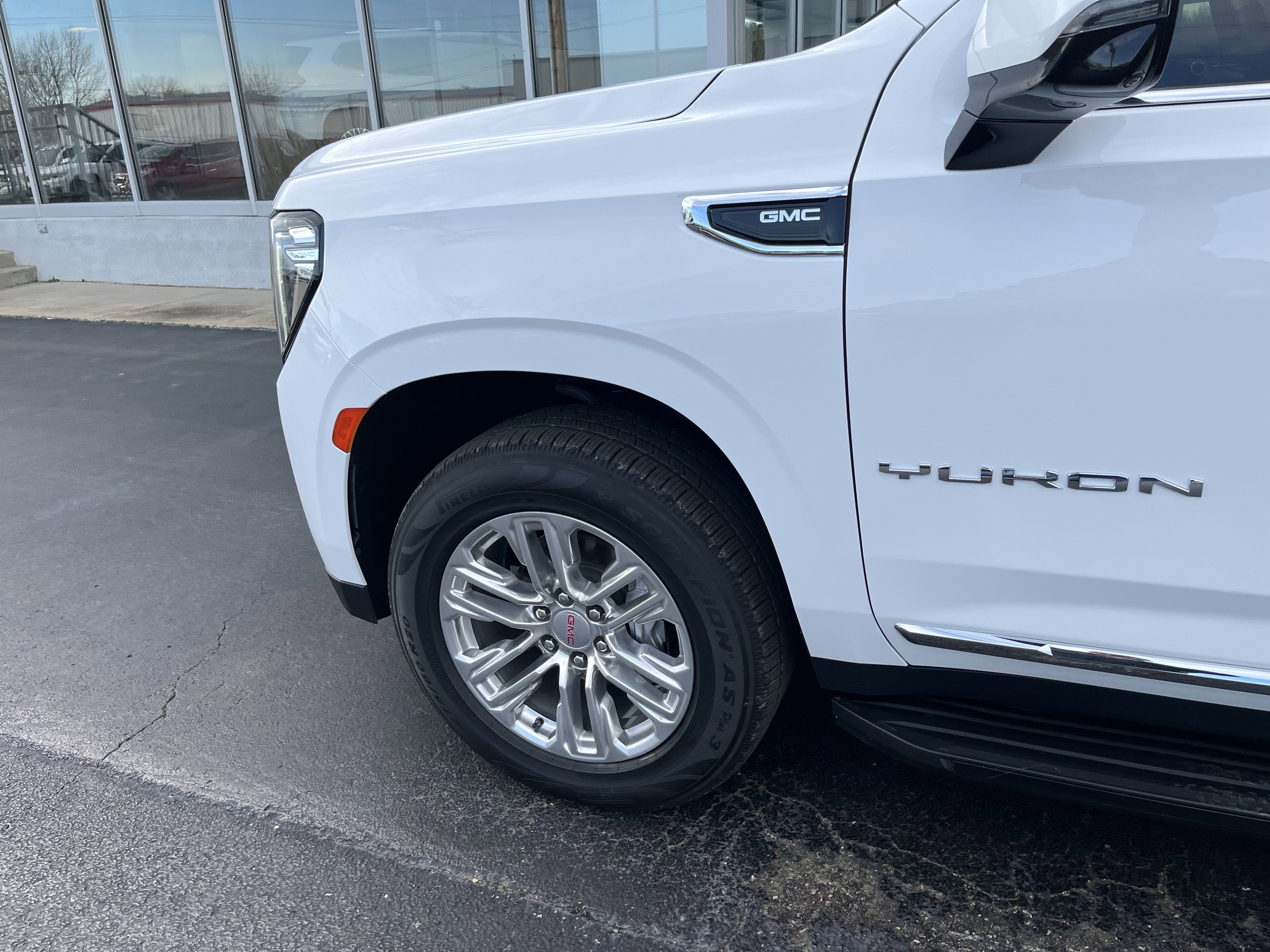 2022 GMC Yukon SLT