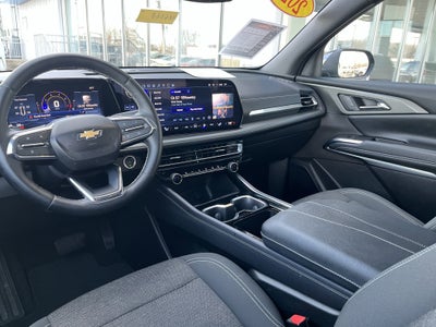 2025 Chevrolet Traverse LT