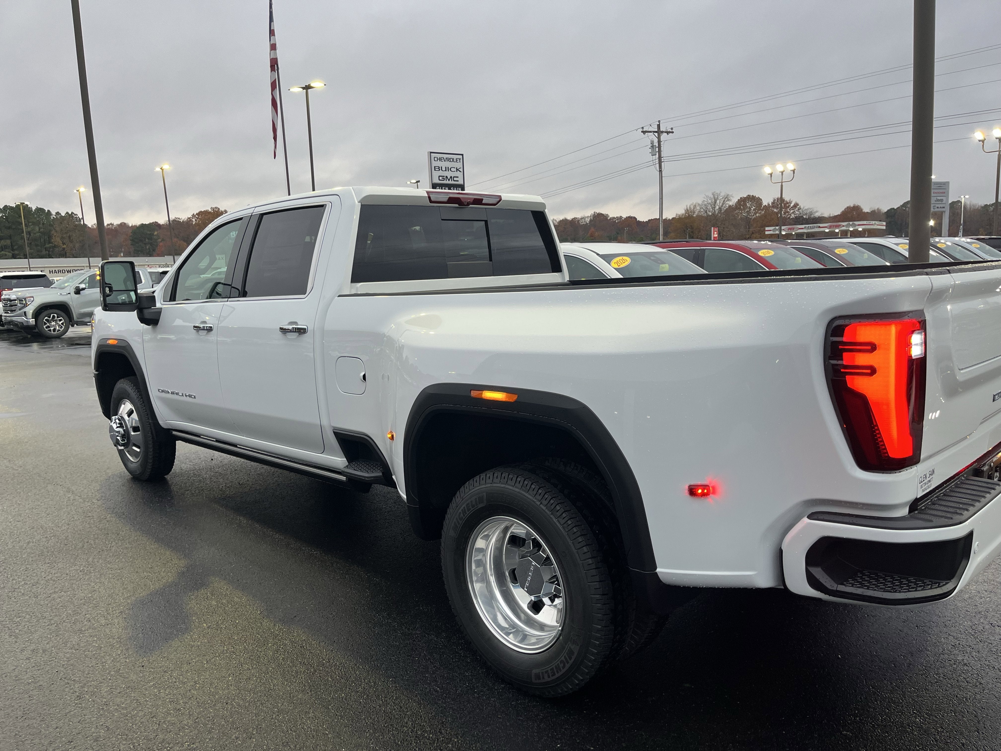 2026 GMC Sierra 3500 HD Denali Ultimate DRW
