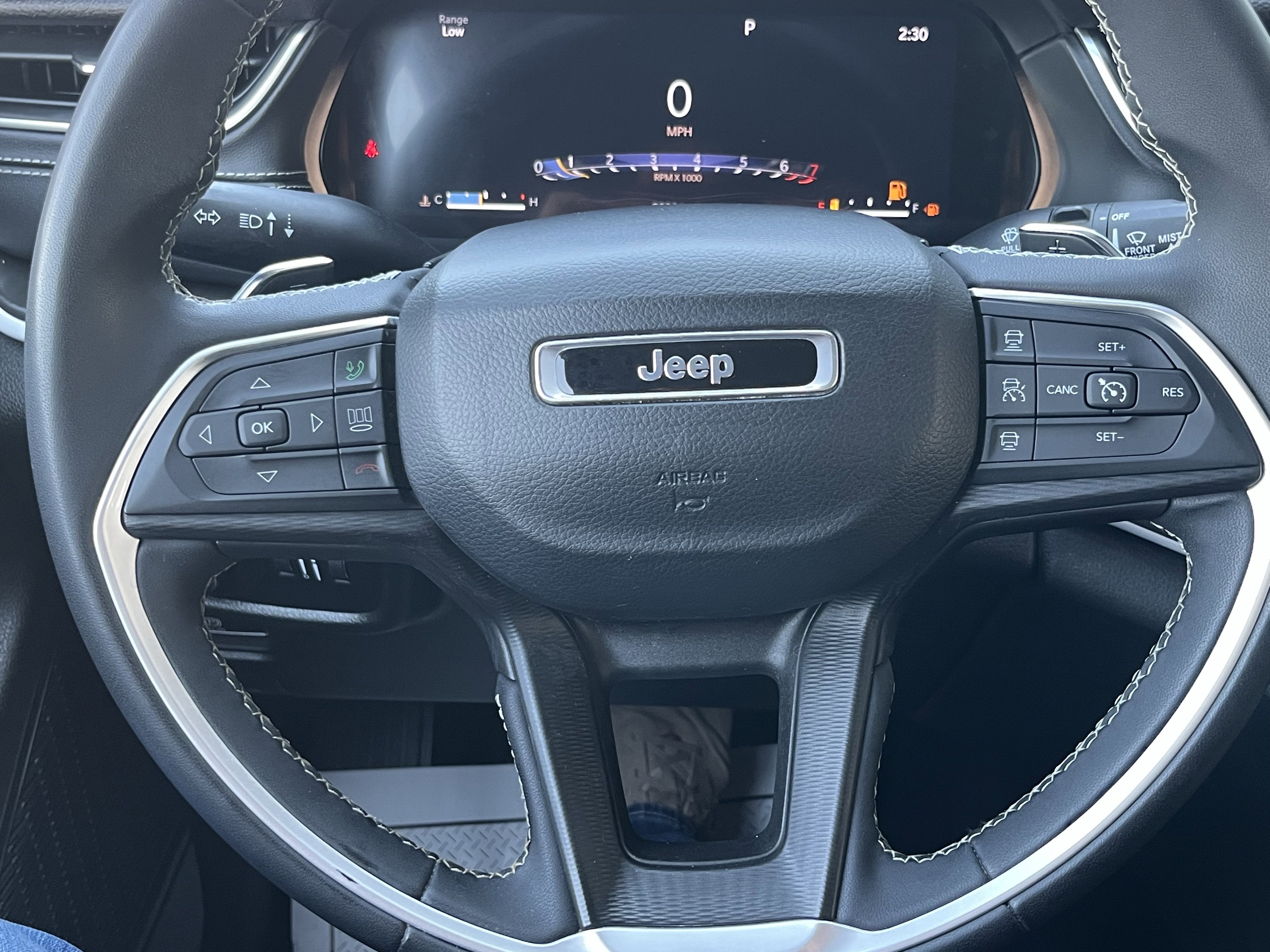 2023 Jeep Grand Cherokee L Laredo