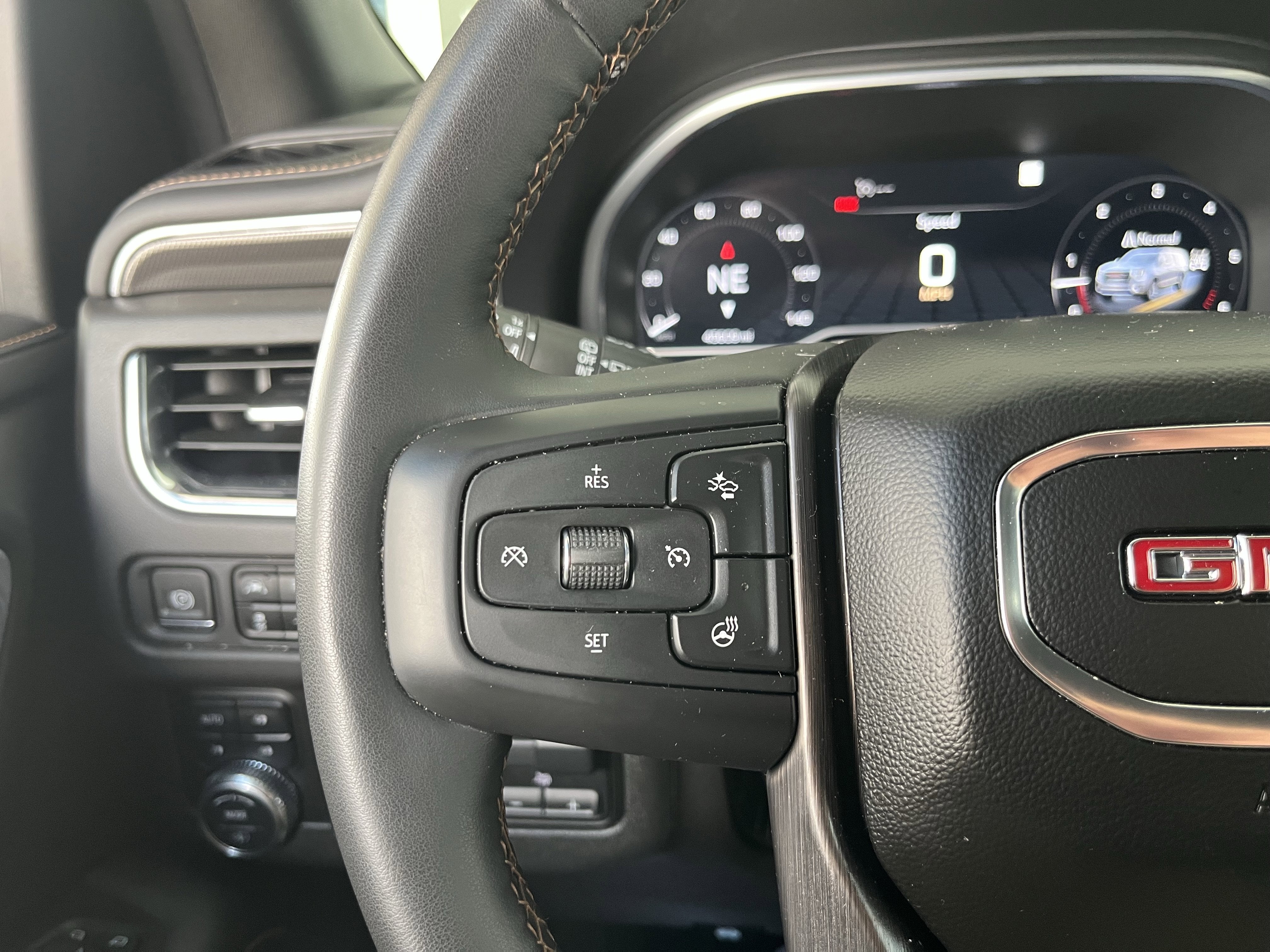 2023 GMC Yukon AT4