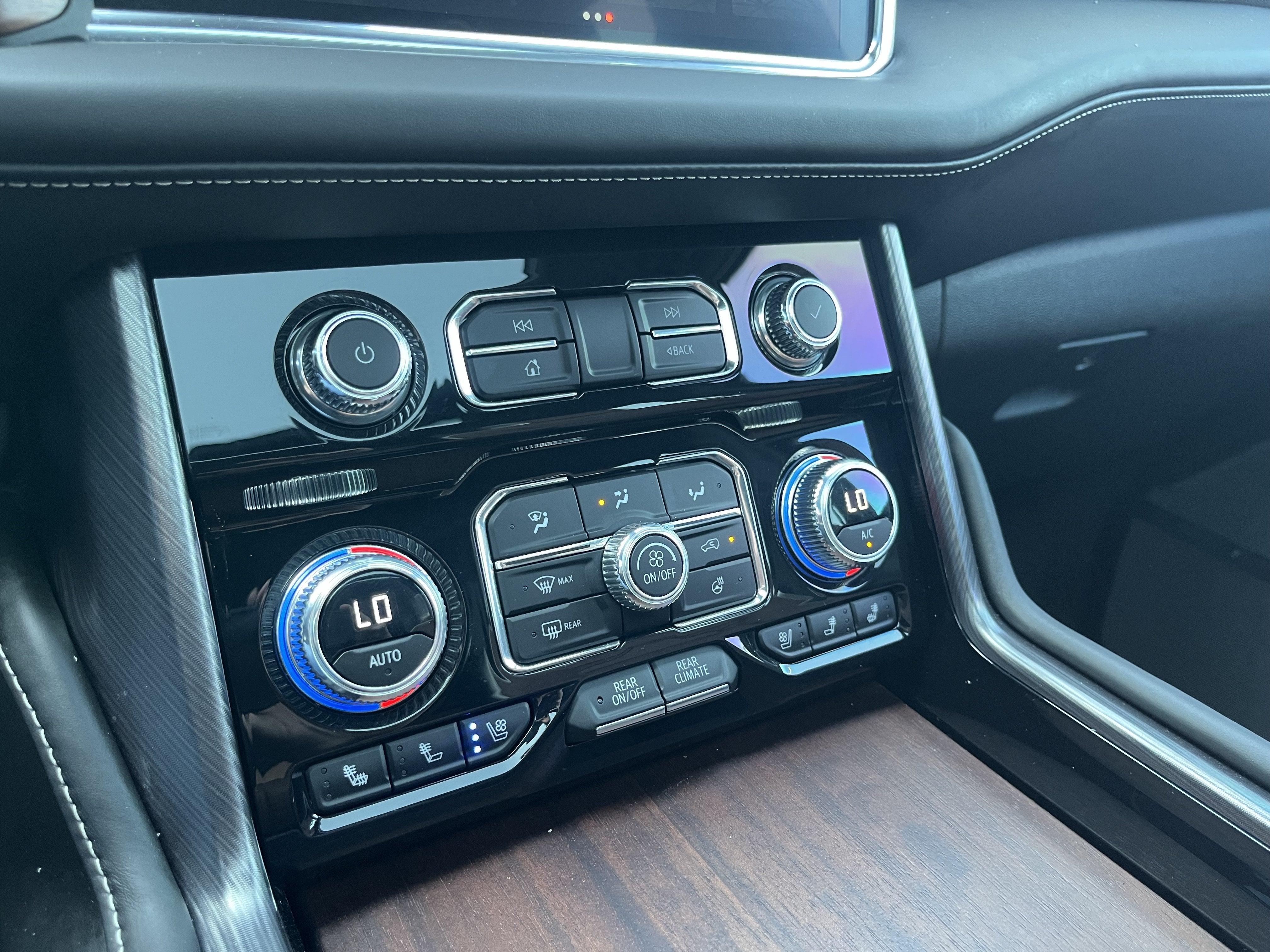 2023 GMC Yukon XL Denali Ultimate