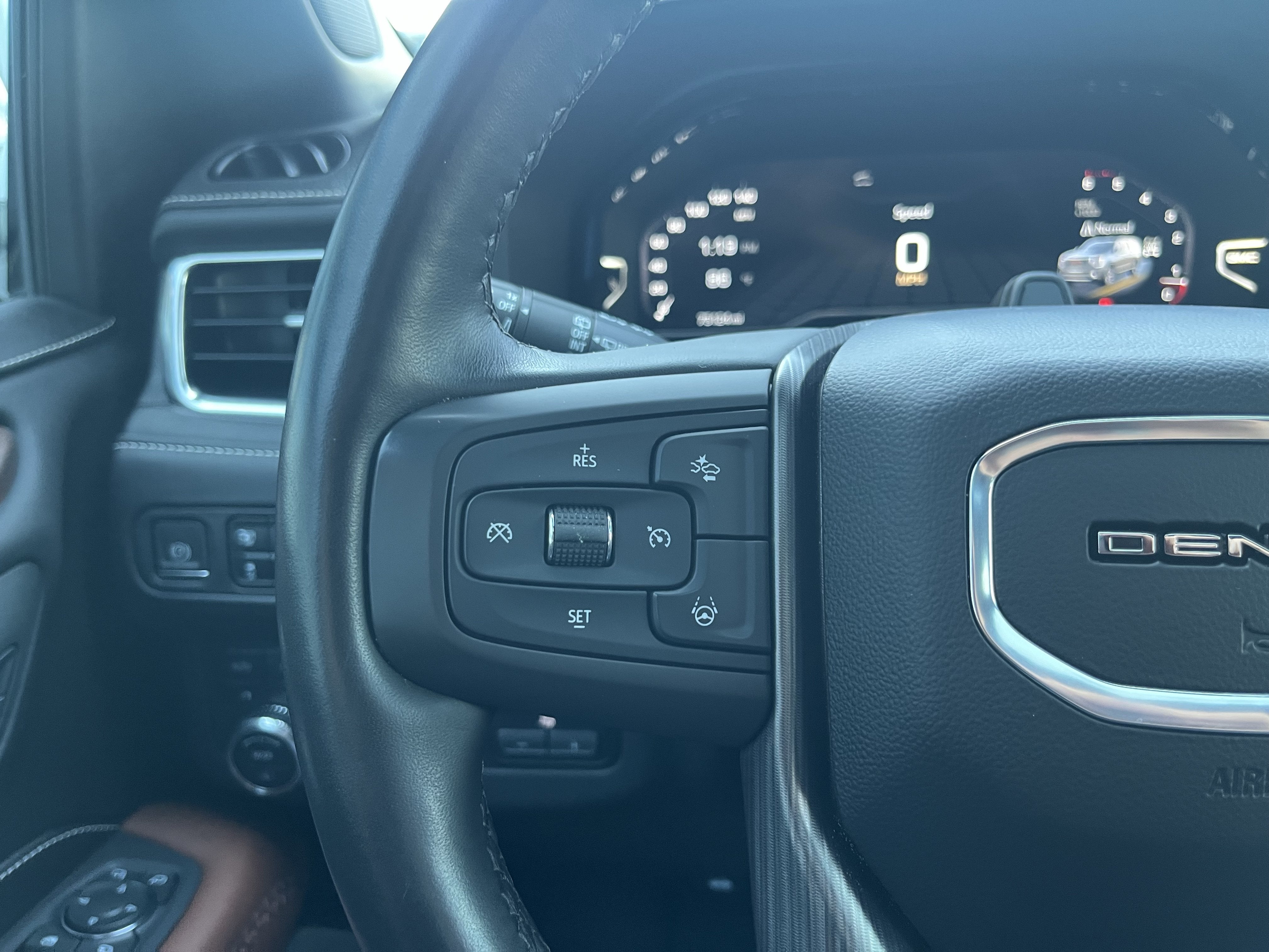 2023 GMC Yukon XL Denali Ultimate
