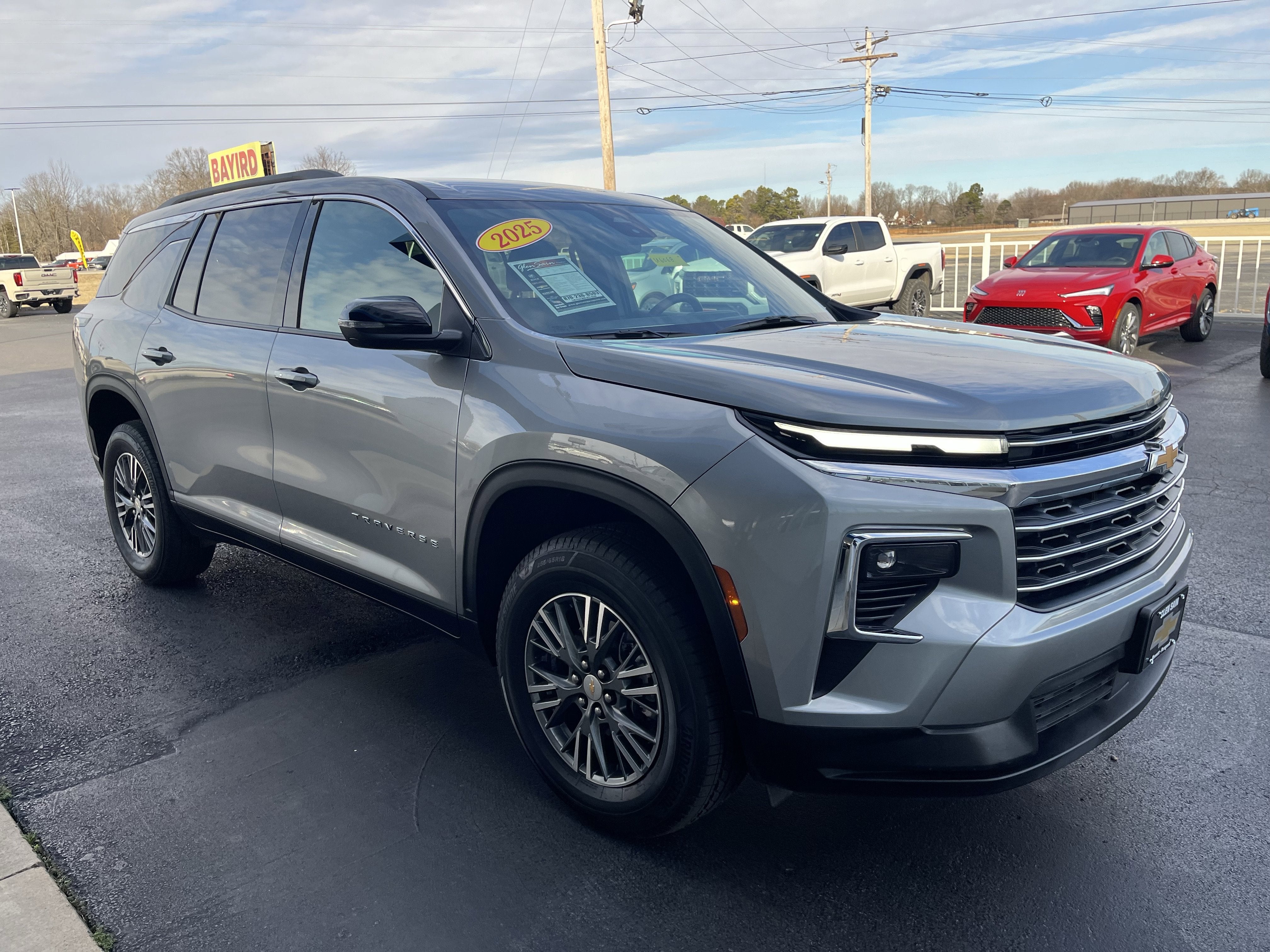 2025 Chevrolet Traverse LT