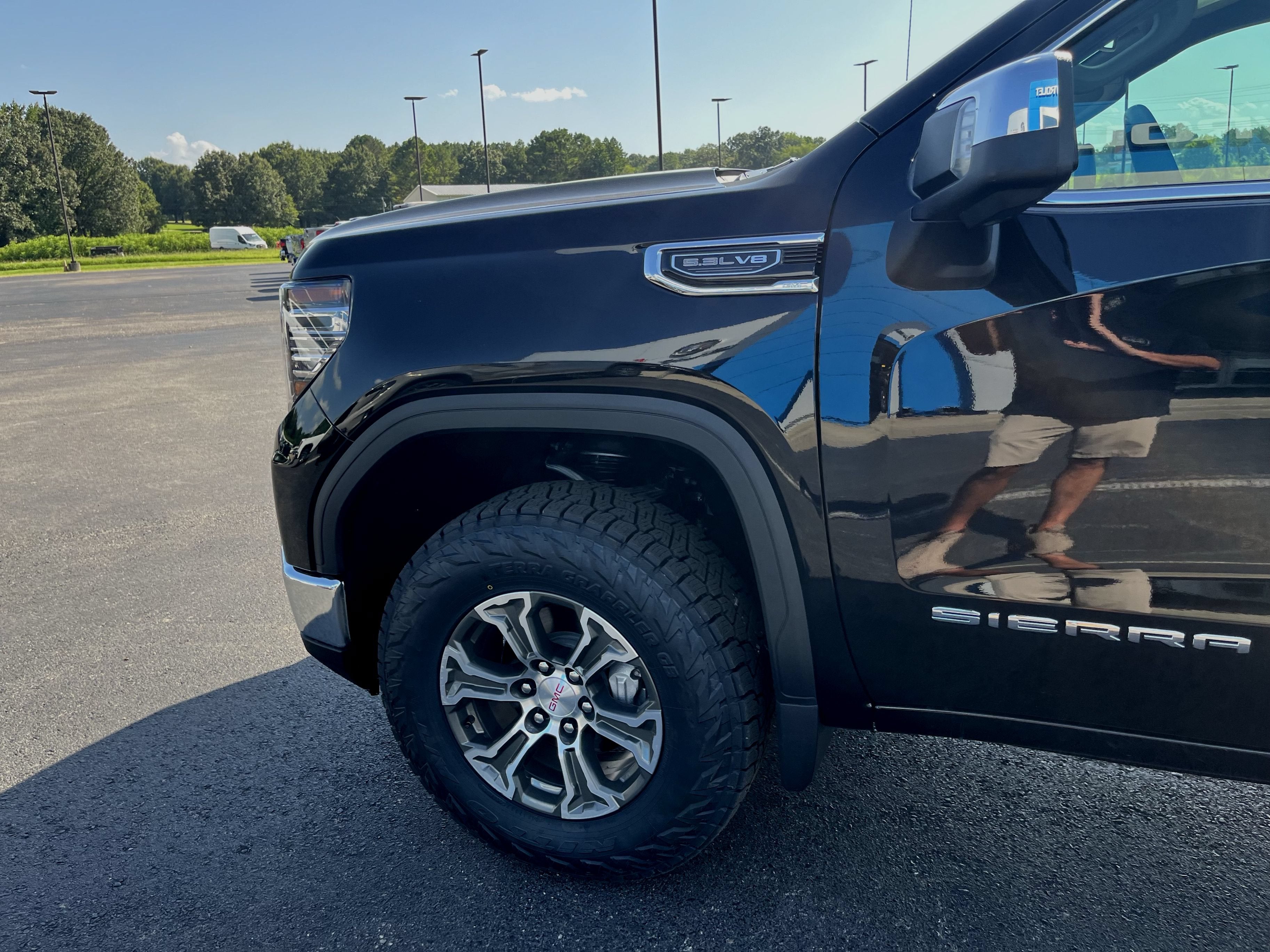 2025 GMC Sierra 1500 SLT