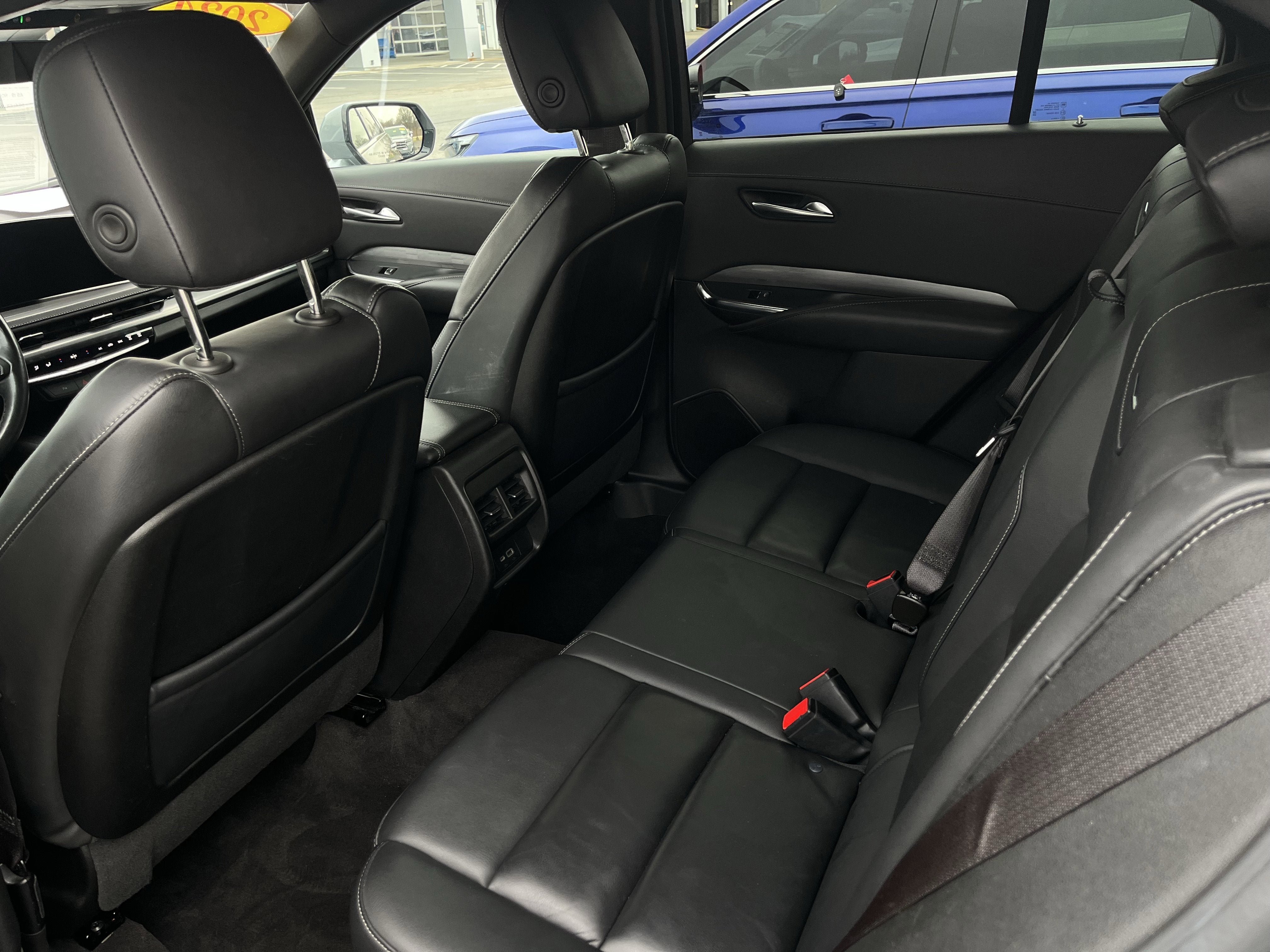 2024 Cadillac XT4 Premium Luxury