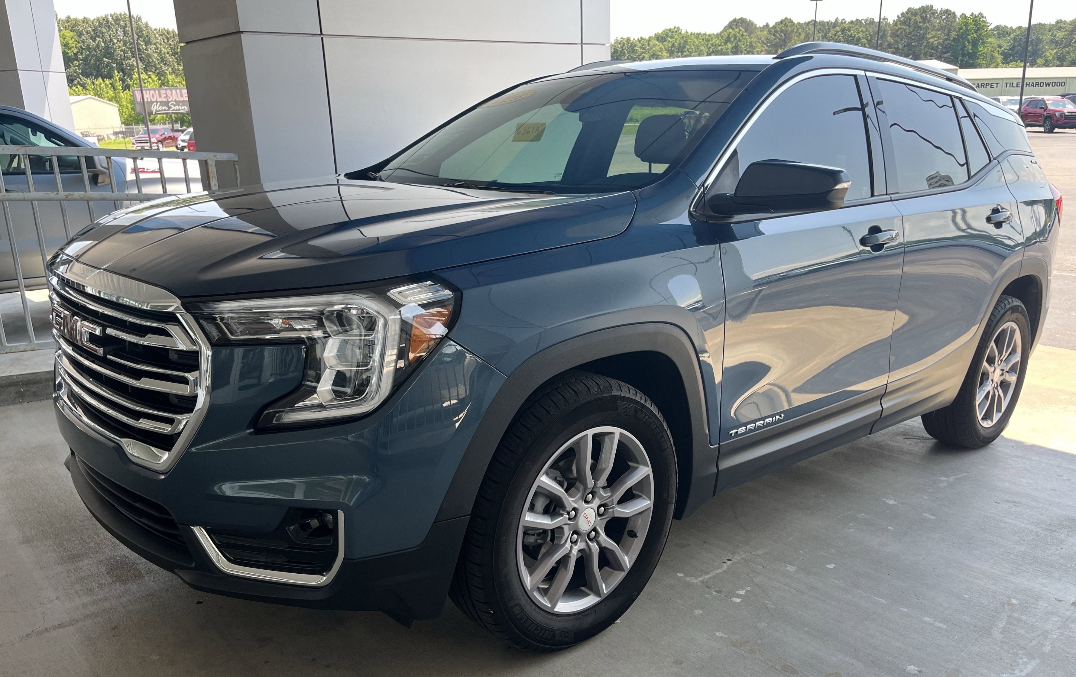 2024 GMC Terrain SLT FWD's photo