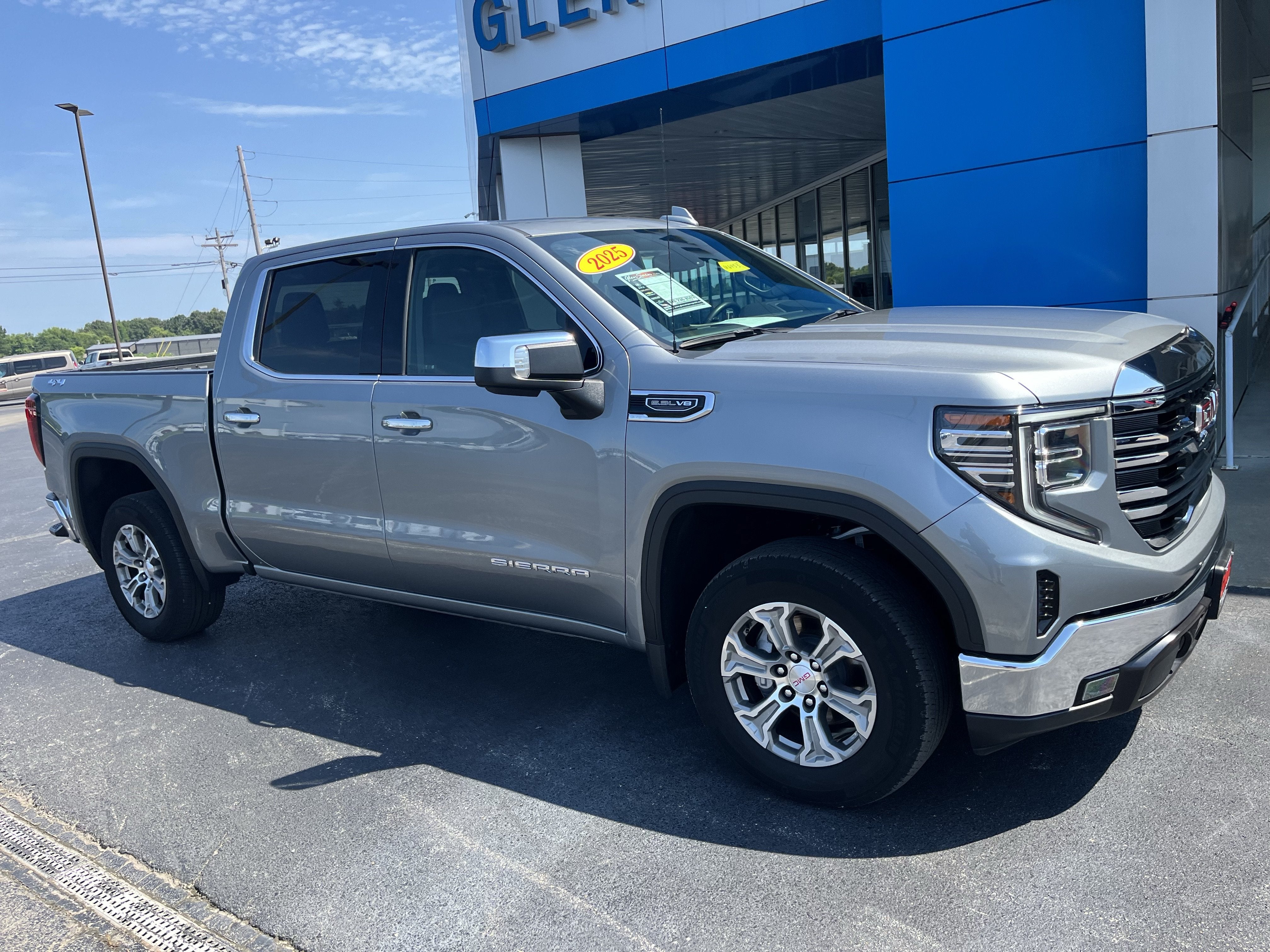 2025 GMC Sierra 1500 SLT