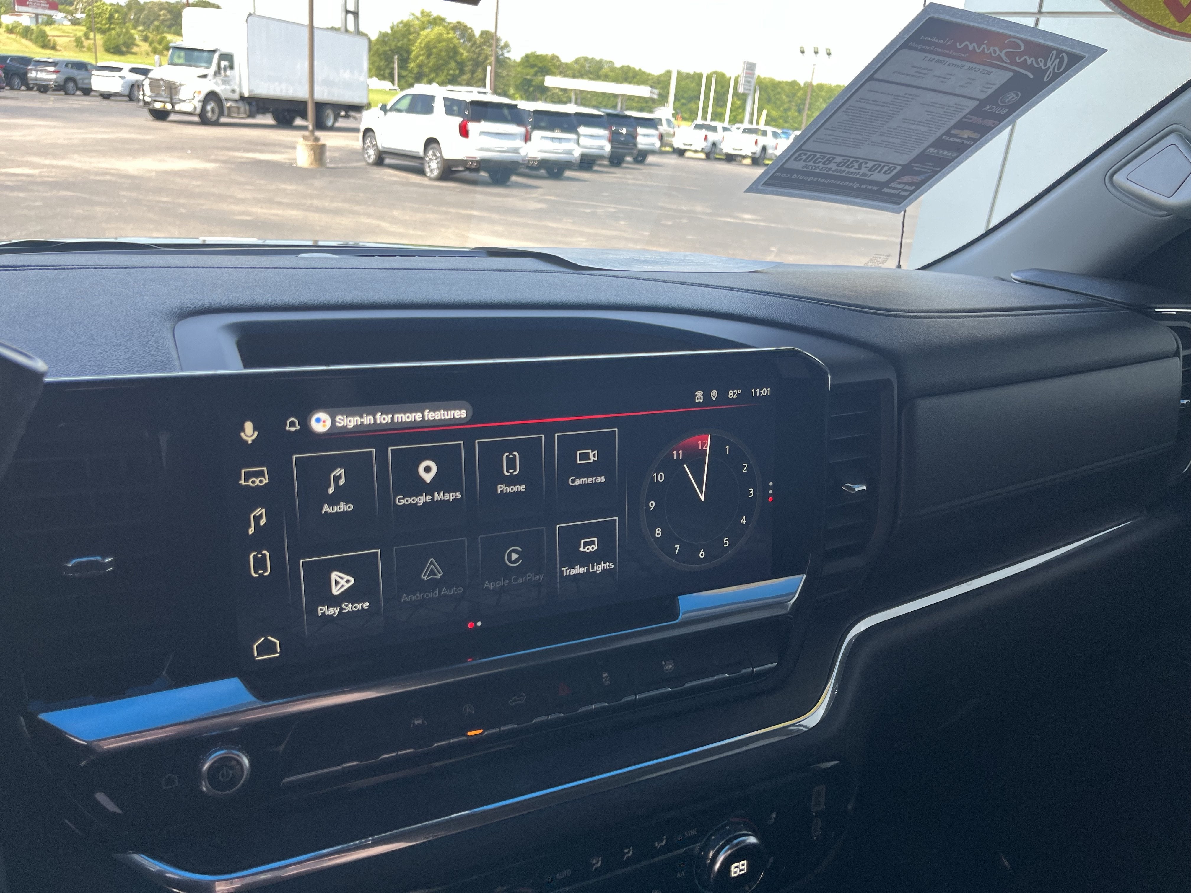 2025 GMC Sierra 1500 SLT