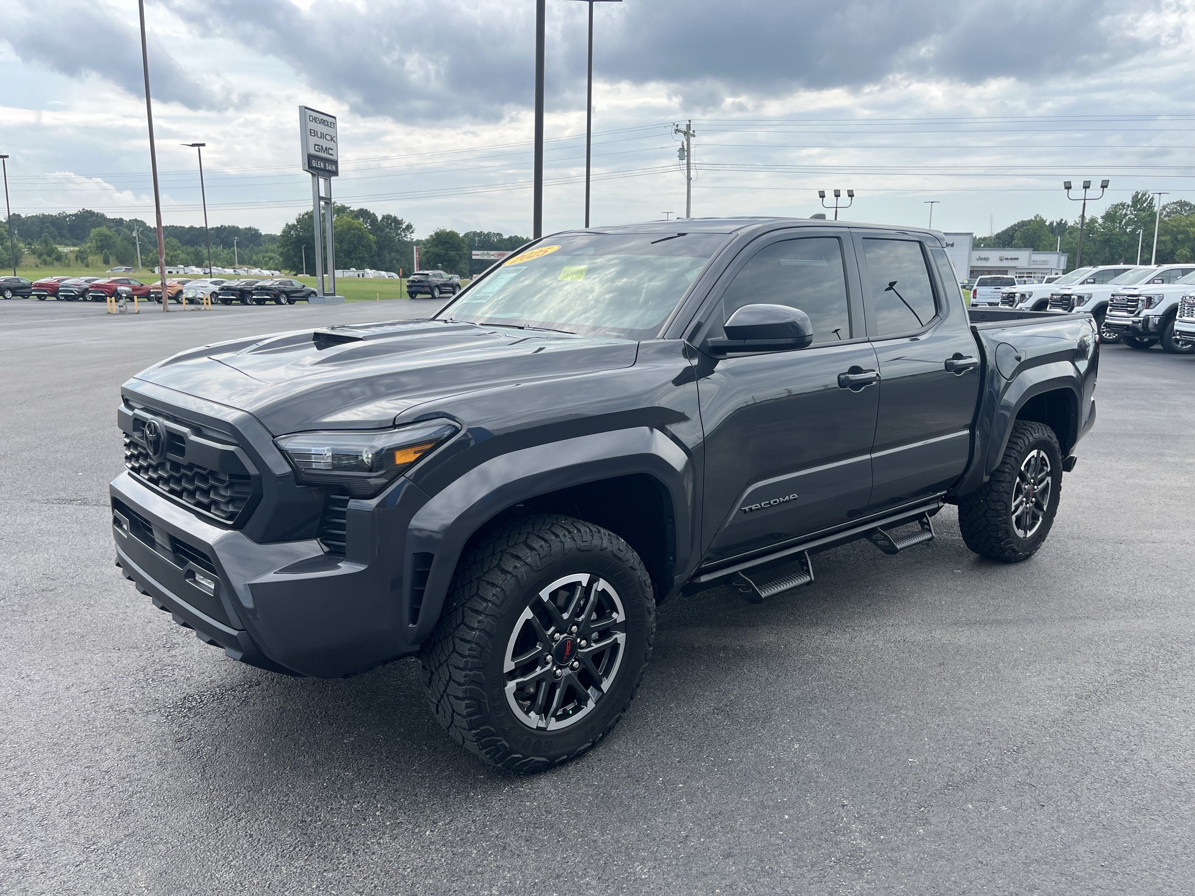 2025 Toyota Tacoma 4WD SR