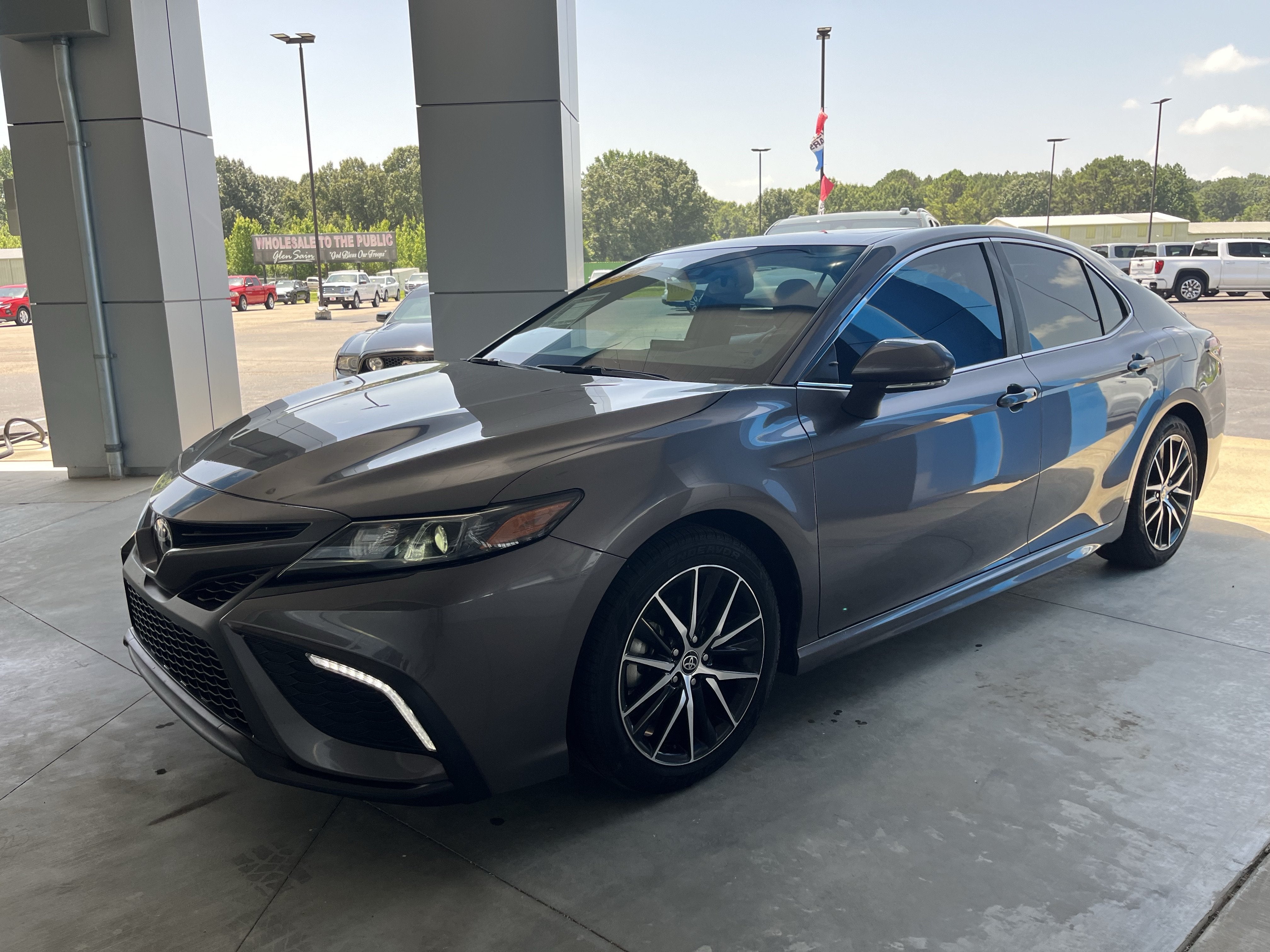 2022 Toyota Camry SE