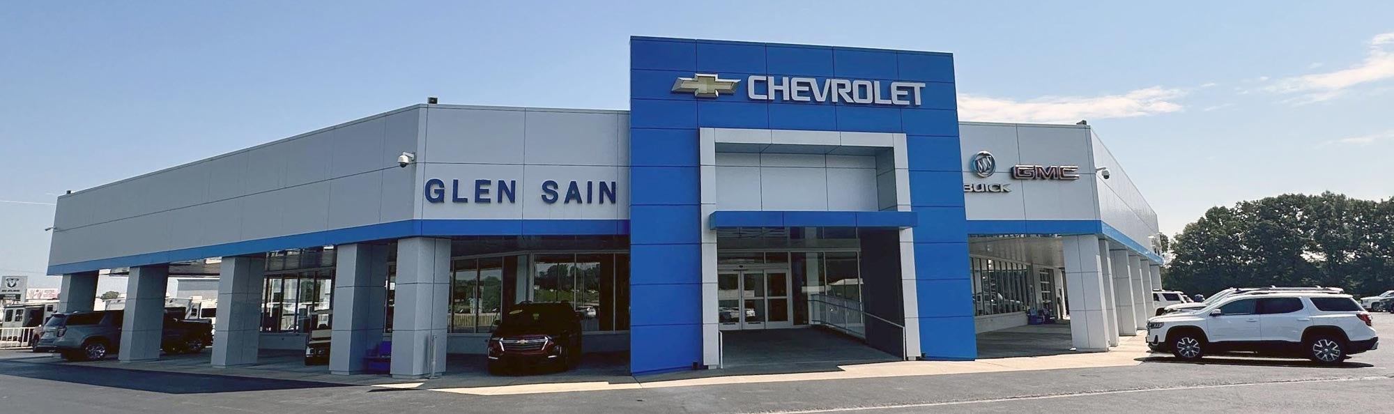 Glen Sain Motors with veterans